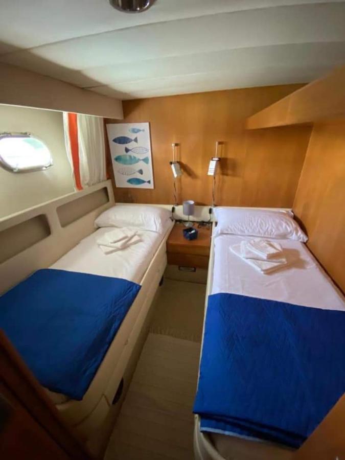 Отель Boat And Breakfast Fiumicino - Roma Остия-Антика Экстерьер фото