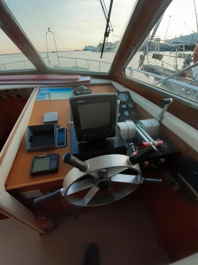 Отель Boat And Breakfast Fiumicino - Roma Остия-Антика Экстерьер фото