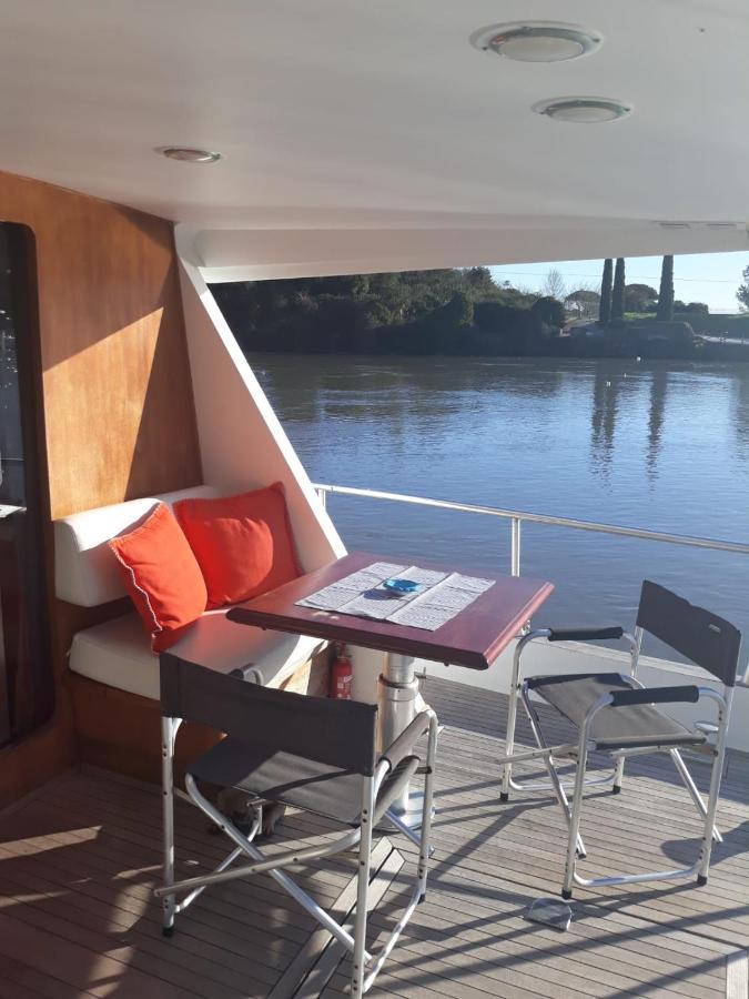 Отель Boat And Breakfast Fiumicino - Roma Остия-Антика Экстерьер фото